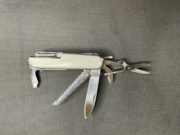 چاقو و مولتی ابزار 11 کاره دایسینگ