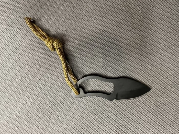 چاقو بند انگشتی قابل حمل بهمراه غلاف