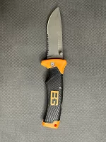 چاقو گربر تاشو به همراه غلاف