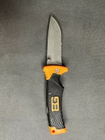 چاقو گربر تاشو به همراه غلاف