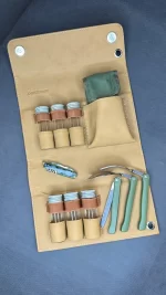 کیف چرمی آشپزی در طبیعت خاکی