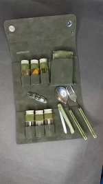 کیف چرمی آشپزی در طبیعت سبز