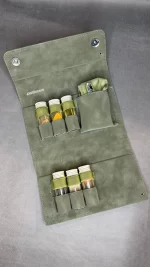 کیف چرمی آشپزی در طبیعت سبز