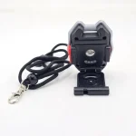 همراه با فندک اتمی، مگنت و بند نگهدارنده. نوردهی با کیفیت و زمان کارکرد ۲ ساعته. ایده‌آل برای سفر، کمپینگ و مواقع اضطراری.