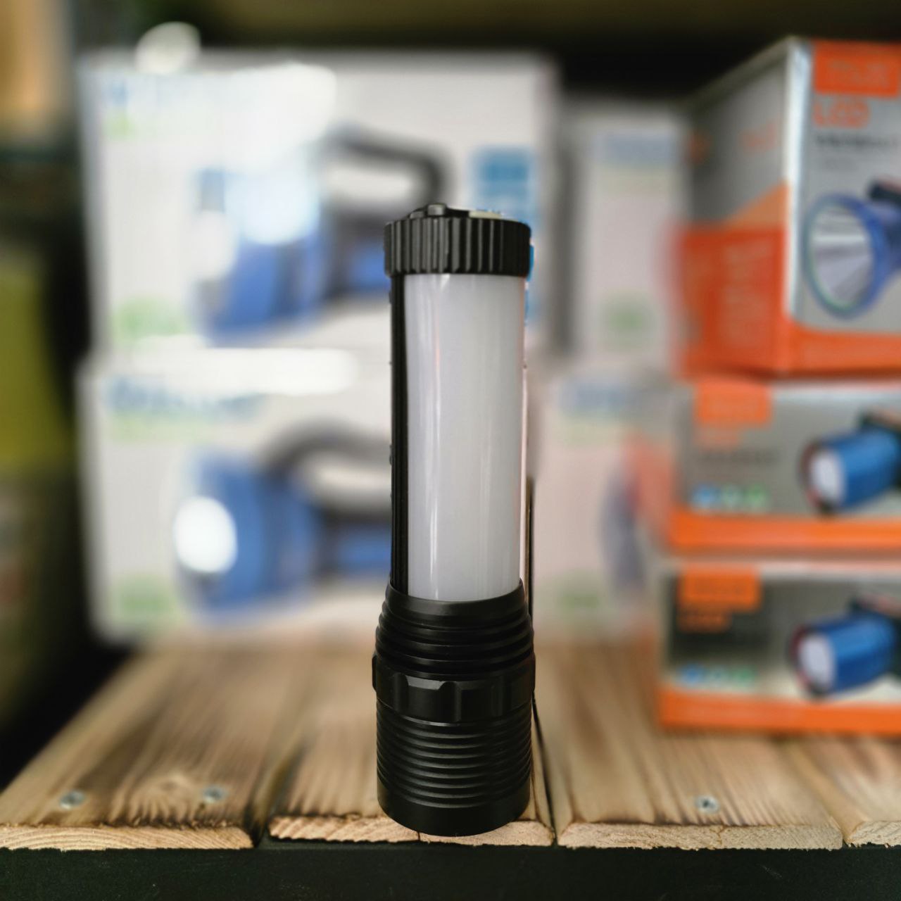 چراغ قوه شارژی مدل همه کاره