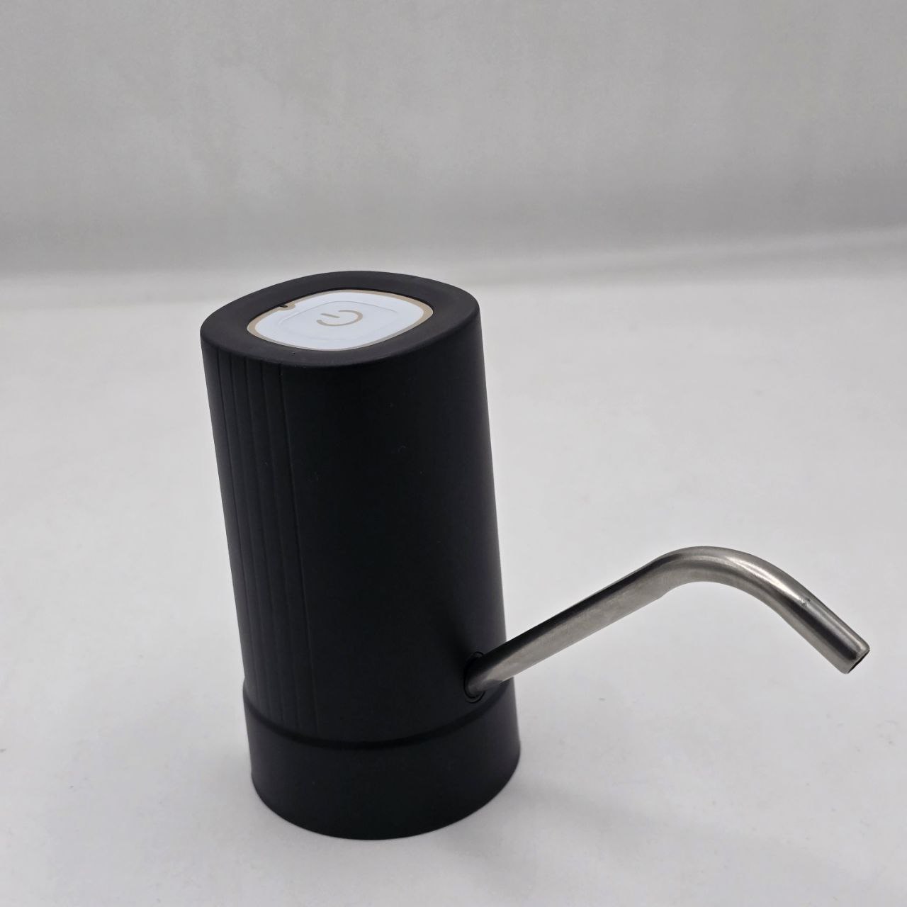 photo_1_2025-11-28_19-51-39 پمپ آب شارژی مدل w15